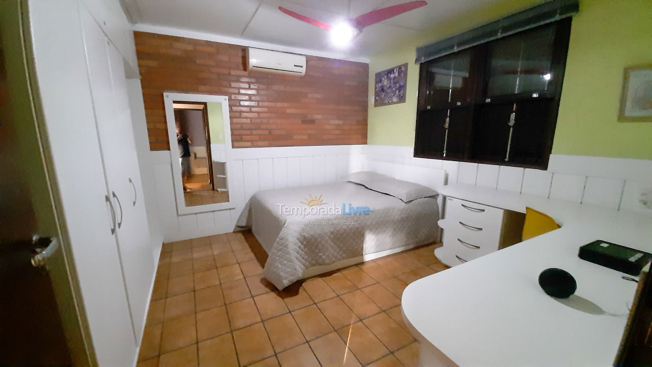 Casa para alquiler de vacaciones em Florianópolis (Cachoeira do Bom Jesus)