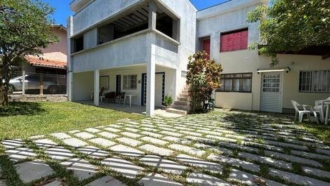 PROPERTY WITH SWIMMING POOL IN THE PANORAMIC GARDEN NEIGHBORHOOD!