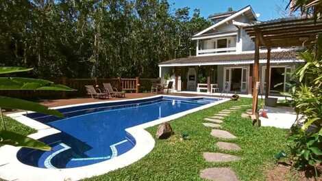 Praia da Baleia, 3 bedrooms, swimming pool, sauna, barbecue.. Annual, monthly.