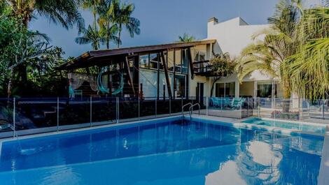 Baleia, club frente al mar, 5 habitaciones, piscina privada, cancha de tenis