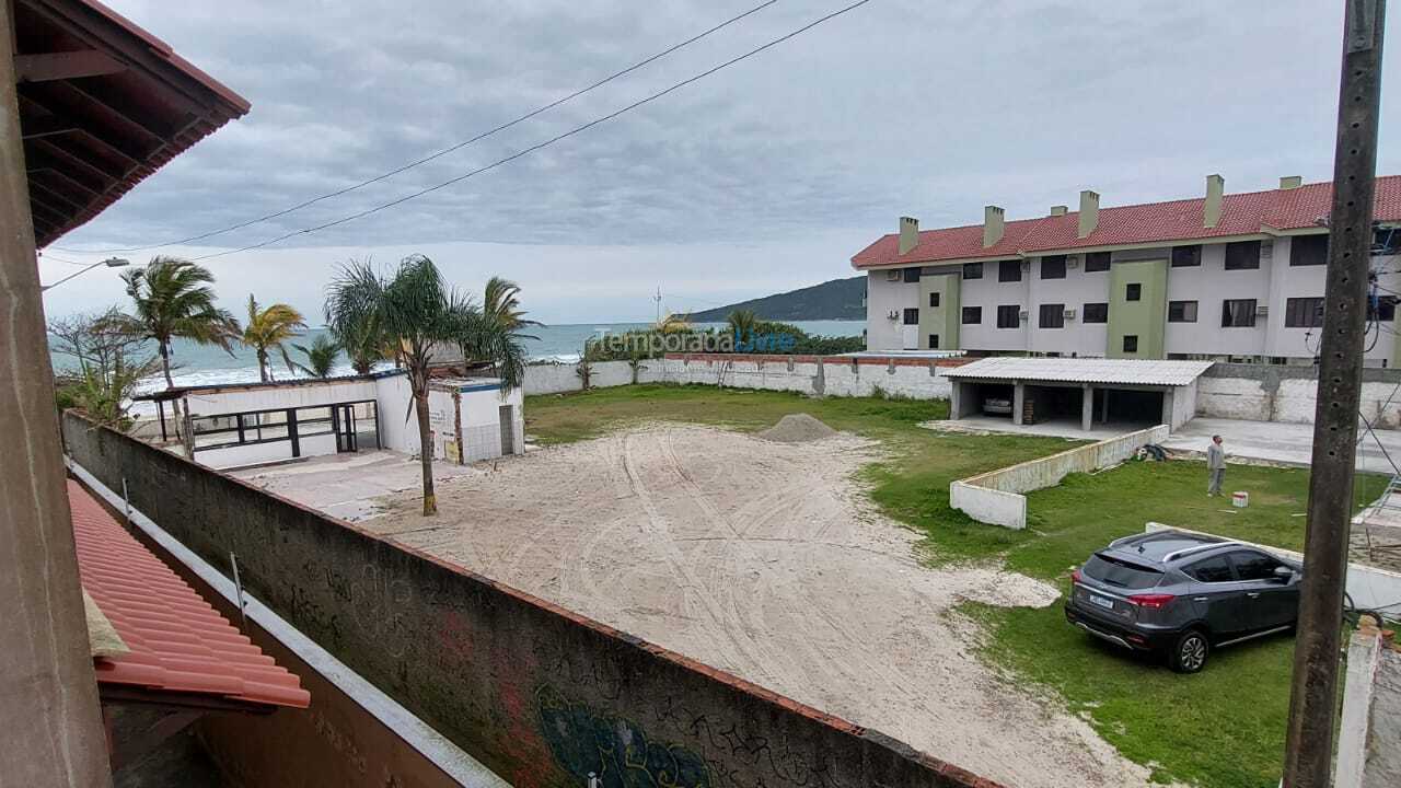 Apartamento para aluguel de temporada em Florianopolis (Praia dos Ingleses)