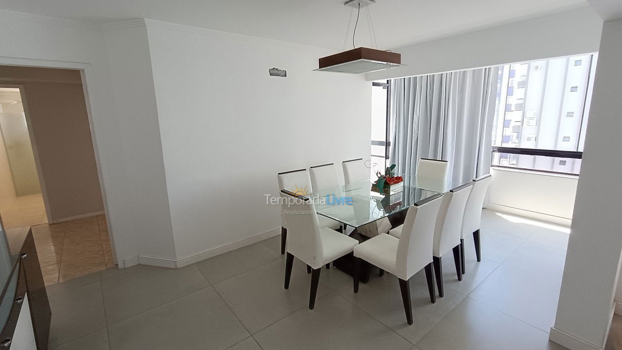 Apartamento para alquiler de vacaciones em Balneário Camboriú (Praia Central)
