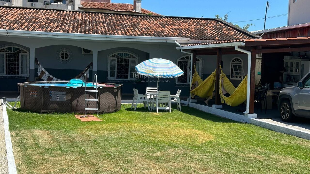 Casa para aluguel de temporada em Florianópolis (Praia de Ponta das Canas)