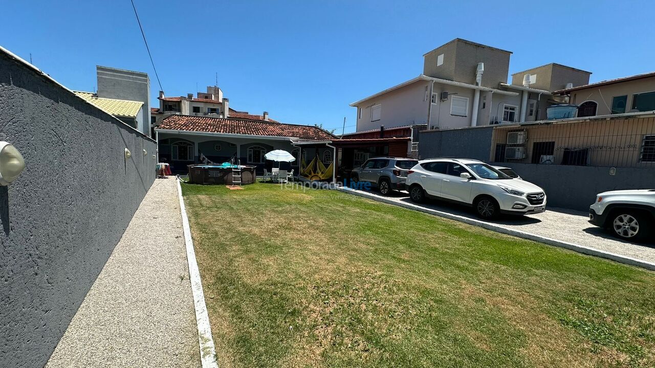 Casa para aluguel de temporada em Florianópolis (Praia de Ponta das Canas)