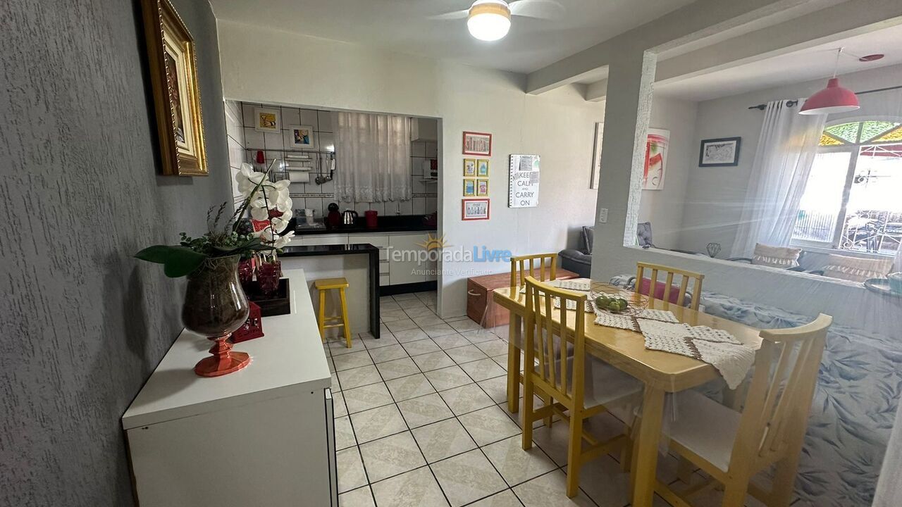 House for vacation rental in Florianópolis (Praia de Ponta das Canas)