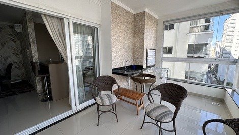 MEIA PRAIA Apartment - 200MT SEA - RUA 306 - FREE NEW YEAR