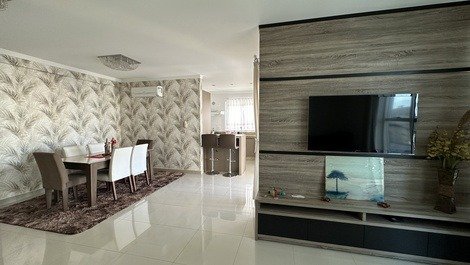 MEIA PRAIA Apartment - 200MT SEA - RUA 306 - FREE NEW YEAR
