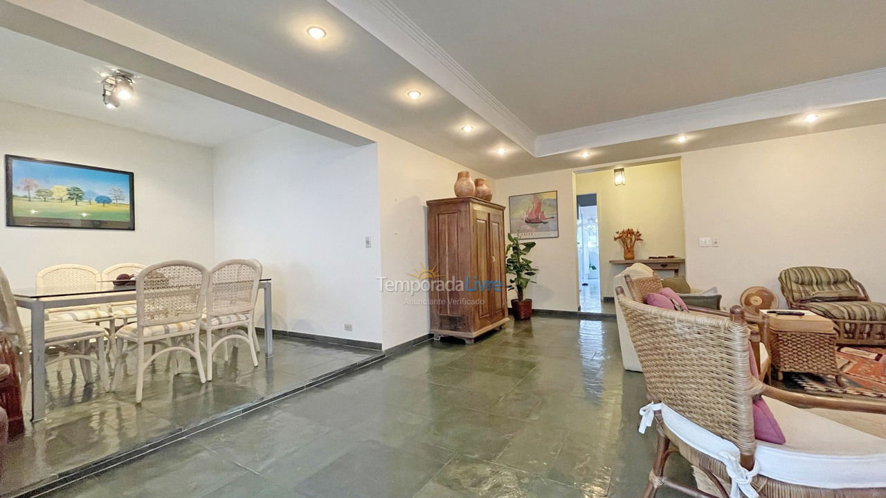 Apartment for vacation rental in Guarujá (Pitangueiras)