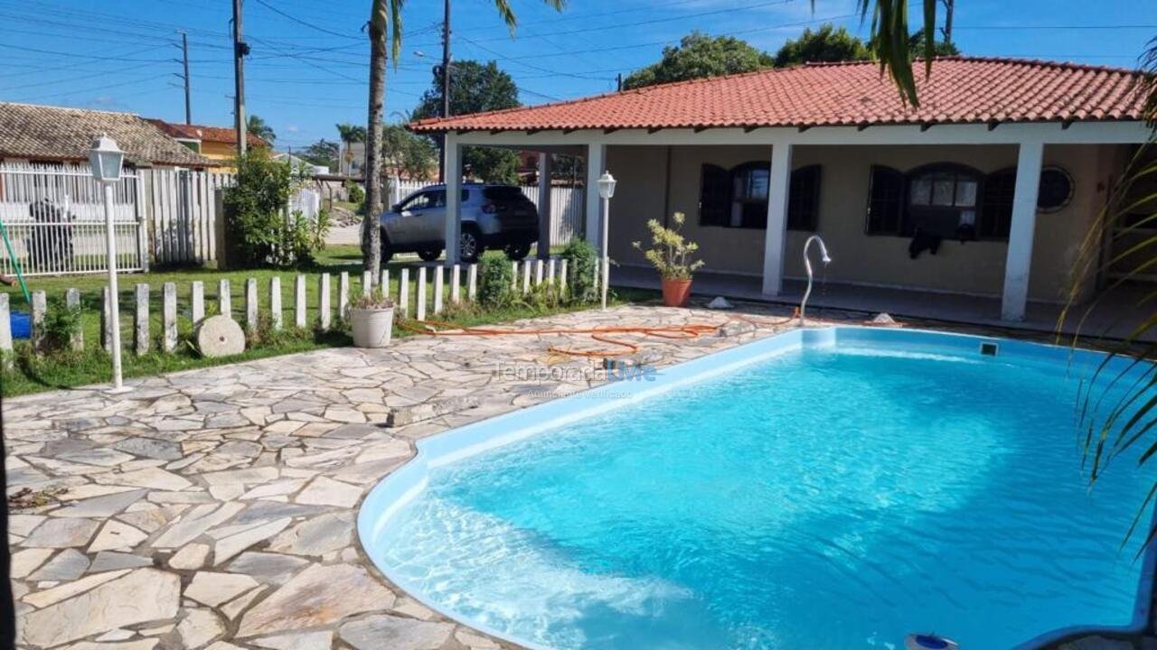 Casa para alquiler de vacaciones em Pontal do Paraná (Balneário de Grajaú)