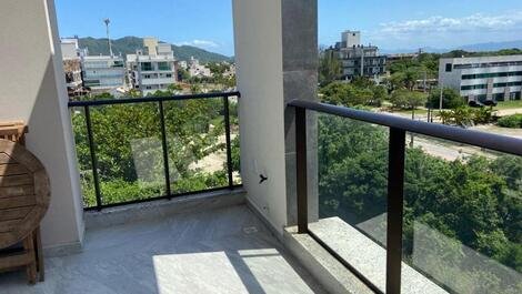 NEW DUPLEX PENTHOUSE - TWO SUITES - MARISCAL - 350 meters from the sea.