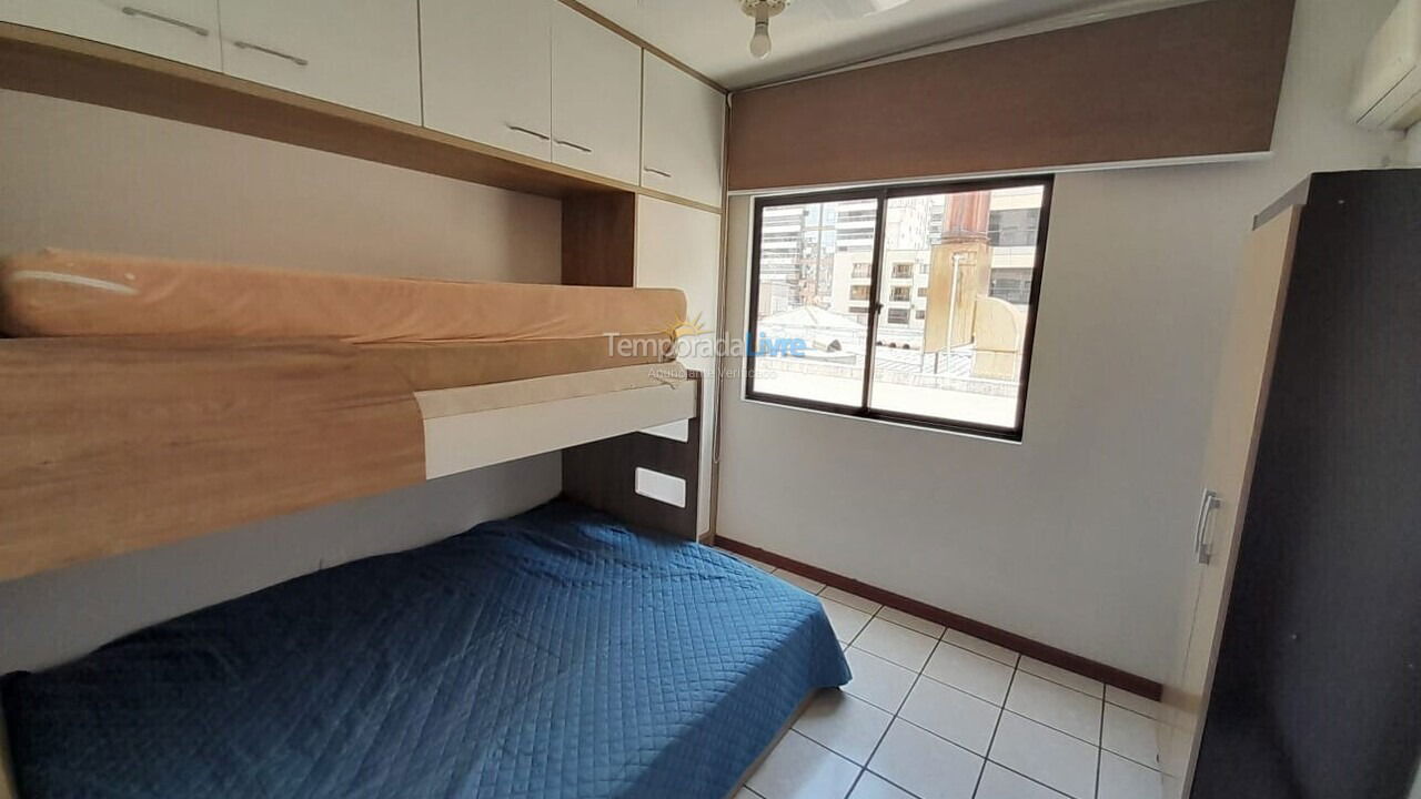 Apartamento para aluguel de temporada em Itapema (Meia Praia)