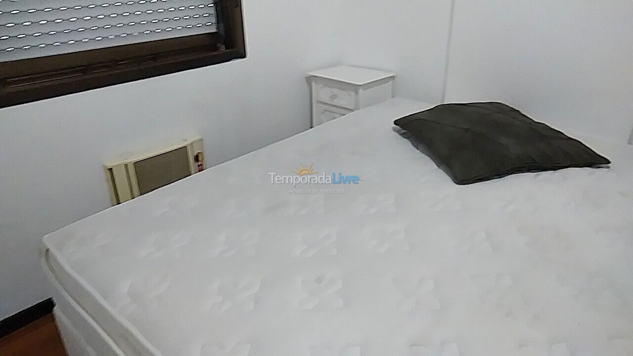 Apartamento para aluguel de temporada em Guarujá (Enseada)