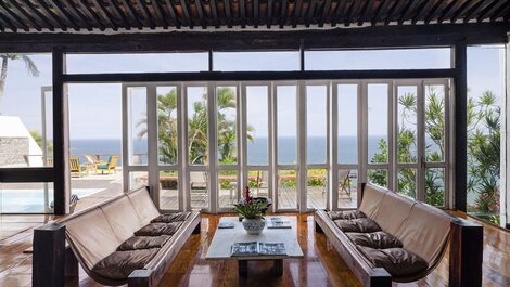 Rio014 - Beautiful villa overlooking the sea in Joatinga