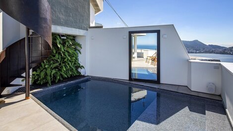 Rio004 - Luxury penthouse with pool in Leblon
