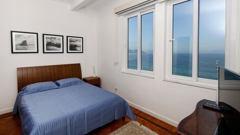 Rio079 - Apartamento de tres dormitorios en primera línea de playa en Copacabana