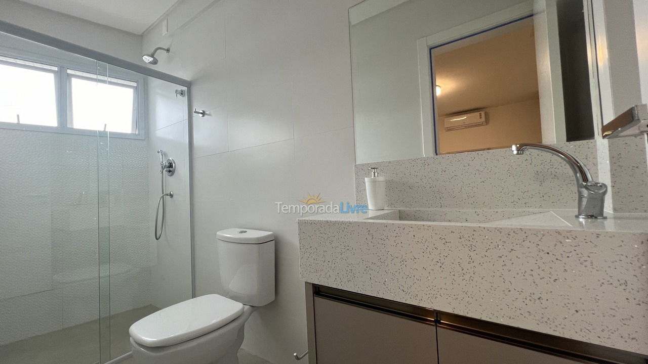 Apartamento para aluguel de temporada em Bombinhas (Canto Grande)