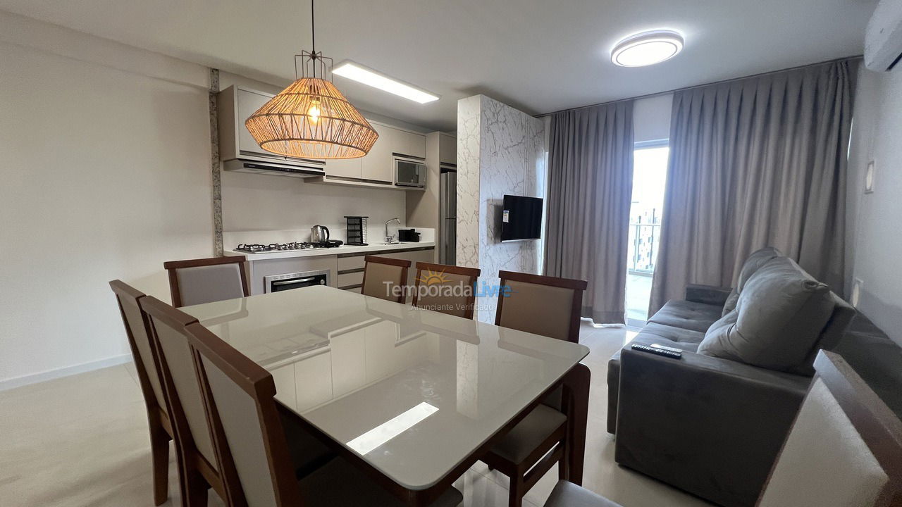 Apartamento para aluguel de temporada em Bombinhas (Canto Grande)