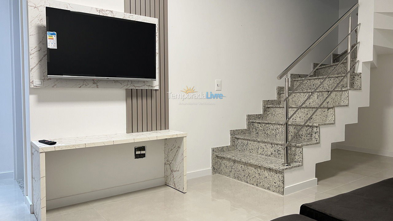 Apartamento para aluguel de temporada em Bombinhas (Canto Grande)