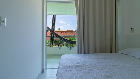 Fit pool view next to the sea by Carpediem