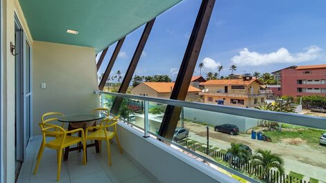 Fit pool view next to the sea by Carpediem