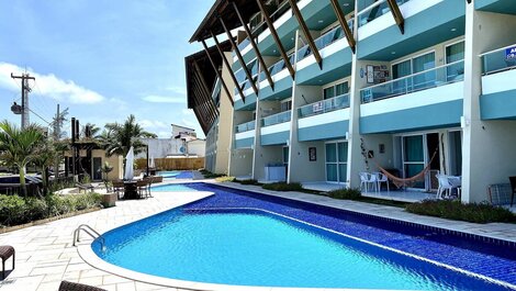 Fit pool view next to the sea by Carpediem