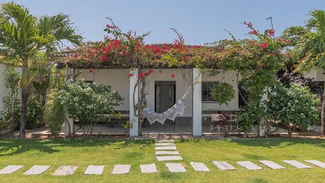 Casa com Piscina em Porto das Dunas by Carpediem