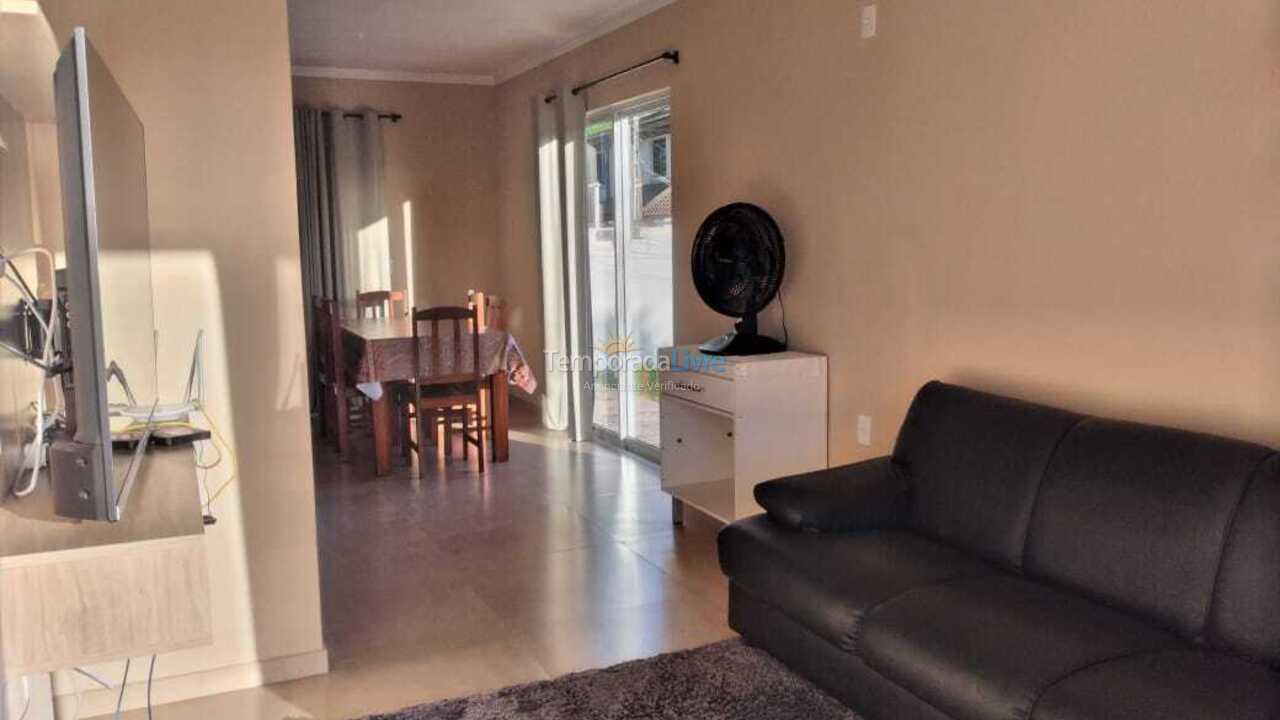 Apartamento para aluguel de temporada em Florianópolis (Cachoeira do Bom Jesus)