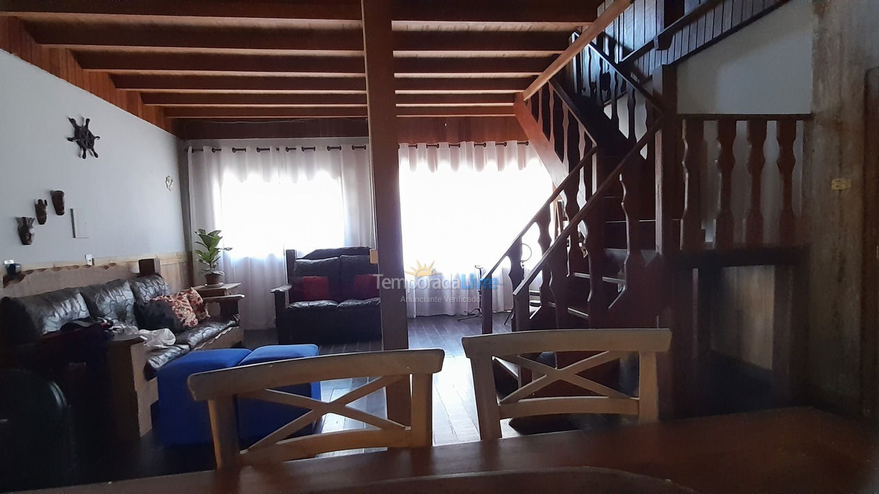 Casa para alquiler de vacaciones em Palhoça (Guarda do Embaú)