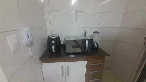 Cozinha com airfree / microondas e liquidificador 