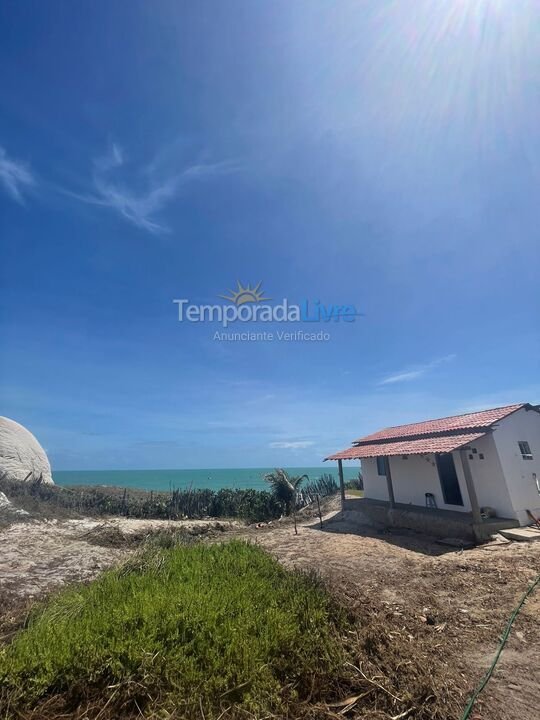 Casa para aluguel de temporada em Aracati (Praia de Quixaba Terra da Paixão)