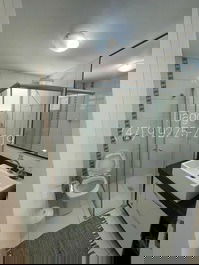 Apto de 2 Quartos em Meia Praia