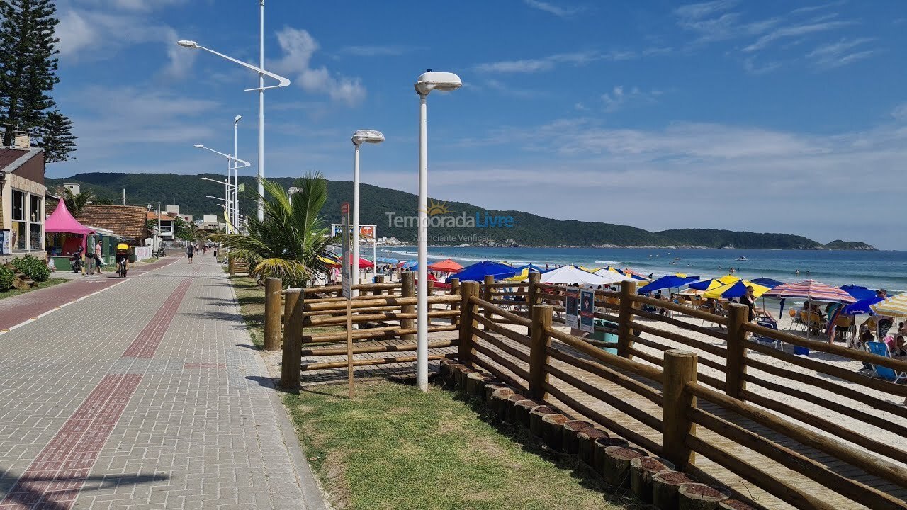 Apartment for vacation rental in Bombinhas (Praia de Bombas)