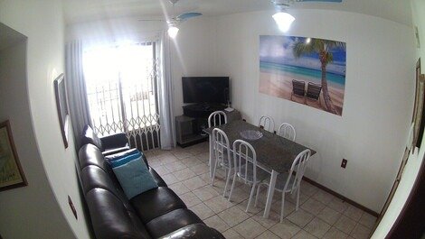 Simple Apartment 02 Bedrooms for 06 people Itapema SC