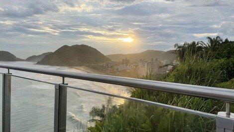2 bedroom apartment. 50 meters from the beach - Asturias / Guaruja