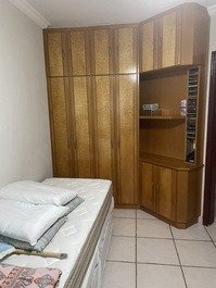 Apartamento 2 dorm. a 50 mts da Praia - Astúrias / Guaruja