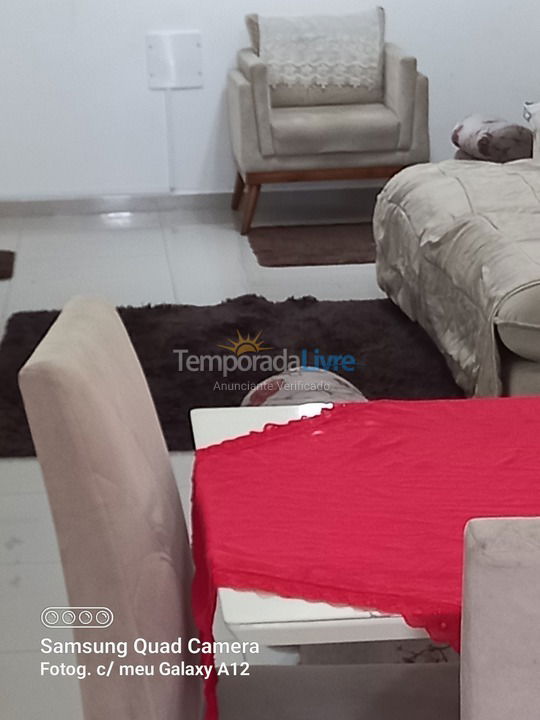 Apartamento para aluguel de temporada em Praia Grande (Praia do Caiçara)