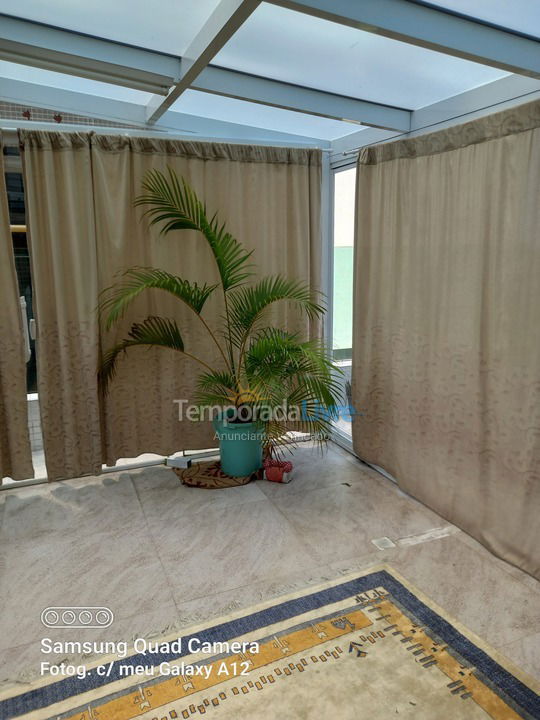 Apartamento para aluguel de temporada em Praia Grande (Praia do Caiçara)