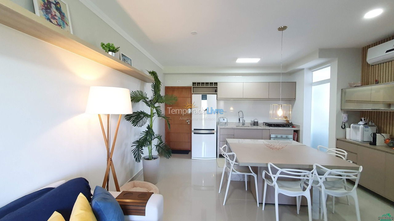 Apartment for vacation rental in Ubatuba (Praia das Toninhas)