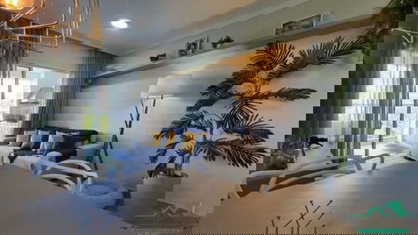 Apartment a few meters from Praia das Toninhas with air conditioning