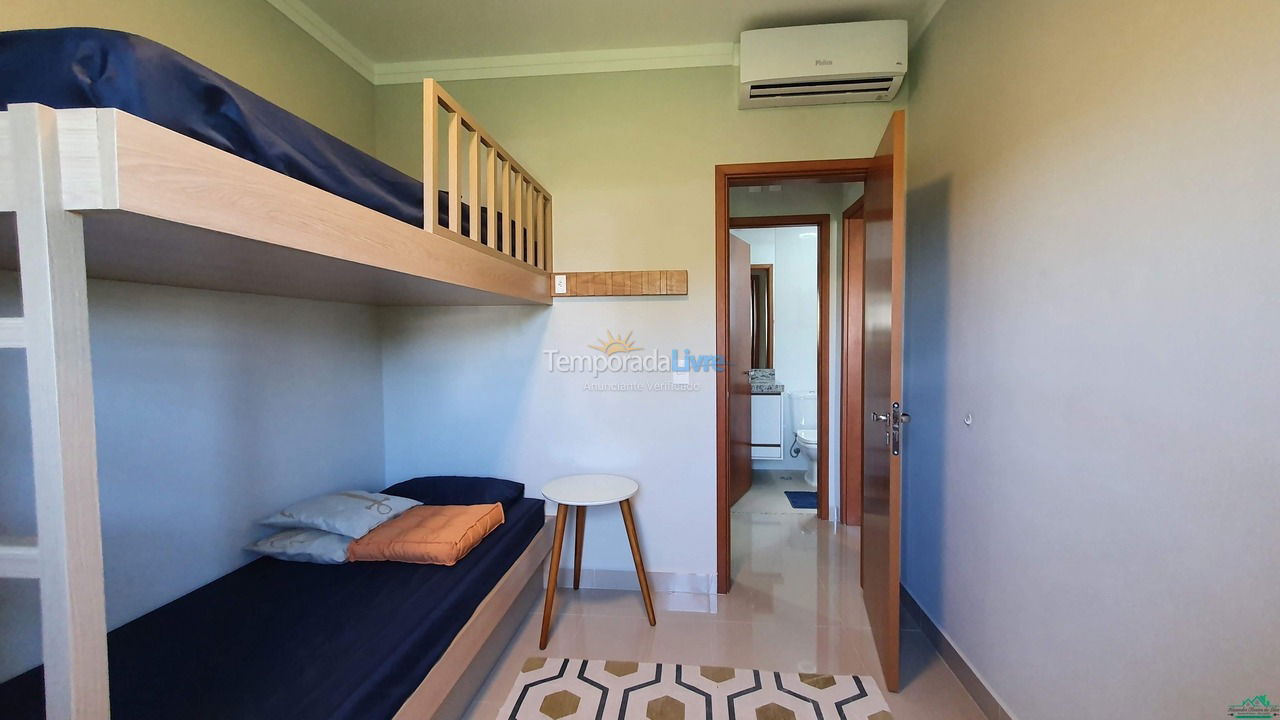 Apartment for vacation rental in Ubatuba (Praia das Toninhas)