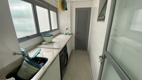 Apartamento sobre el césped para temporada en Riviera de São Lourenço