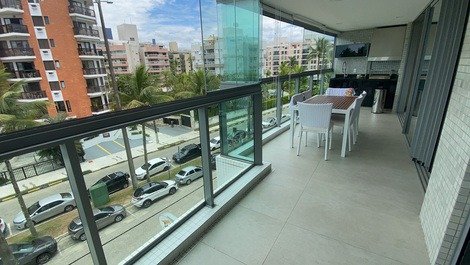 Apartamento sobre el césped para temporada en Riviera de São Lourenço