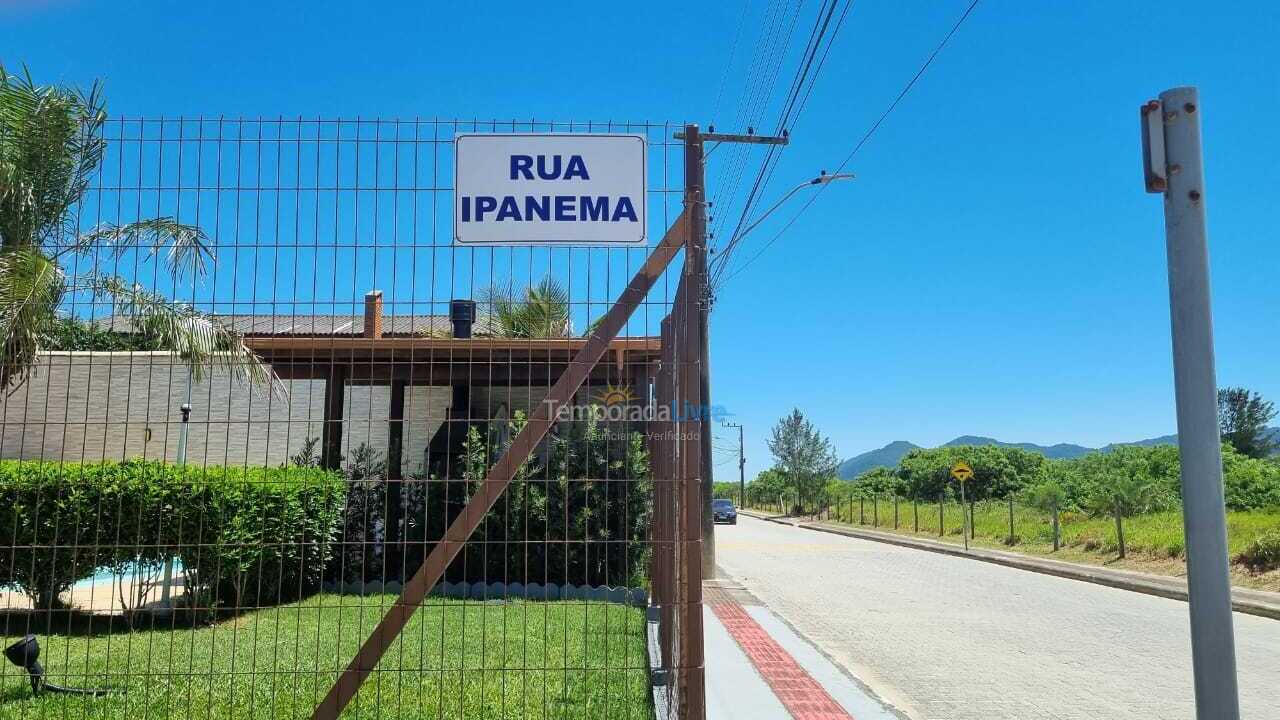 Casa para aluguel de temporada em Palhoça (Praia do Sonho)