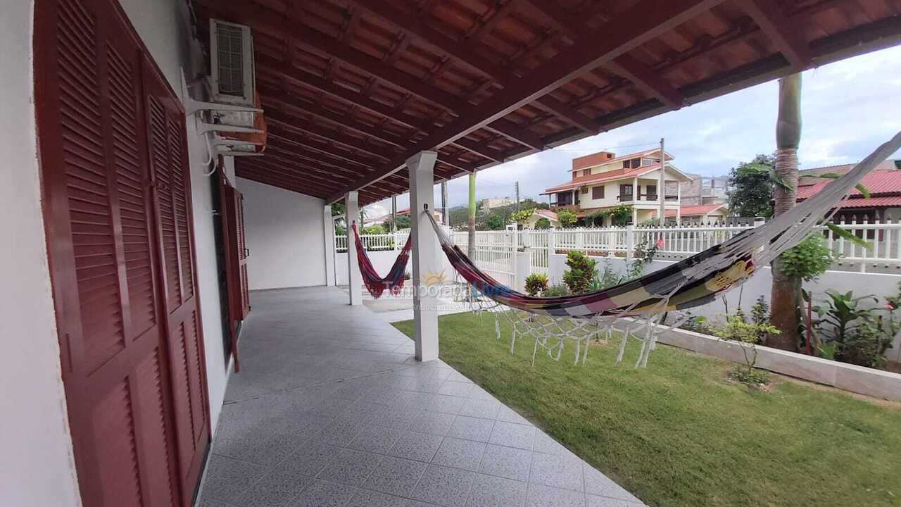 Casa para aluguel de temporada em Palhoça (Praia do Sonho)