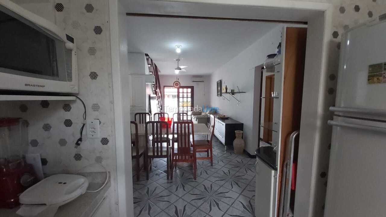 Casa para aluguel de temporada em Palhoça (Praia do Sonho)