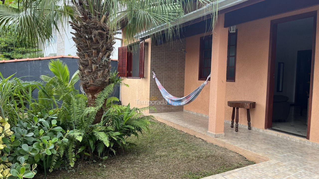 House for vacation rental in Caraguatatuba (Massaguaçu)