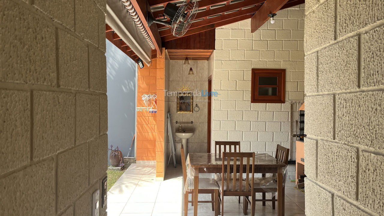 House for vacation rental in Caraguatatuba (Massaguaçu)