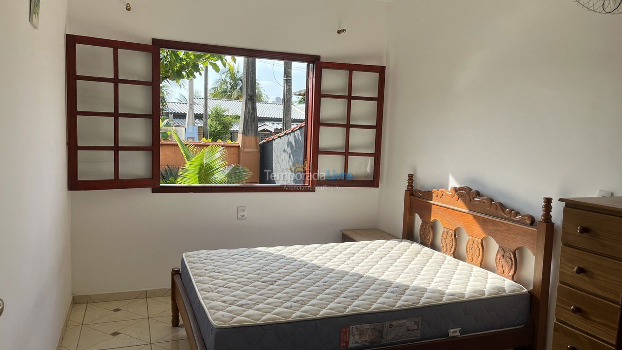 House for vacation rental in Caraguatatuba (Massaguaçu)