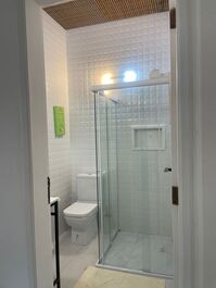 COMPLETE TOWNHOUSE IN Gated CONDOMINIUM 100M FROM THE BEACH!