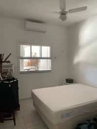 COMPLETE TOWNHOUSE IN Gated CONDOMINIUM 100M FROM THE BEACH!